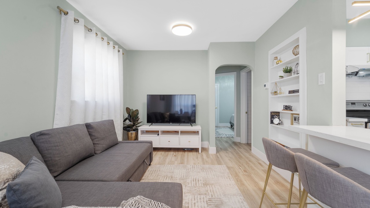Photo of Livingroom in Woodbine Heights