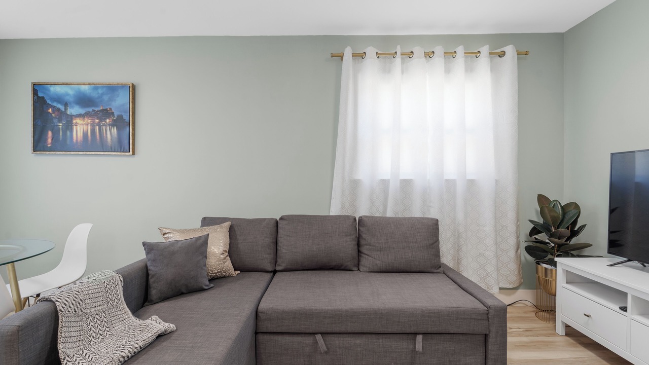 Photo of Livingroom in Woodbine Heights