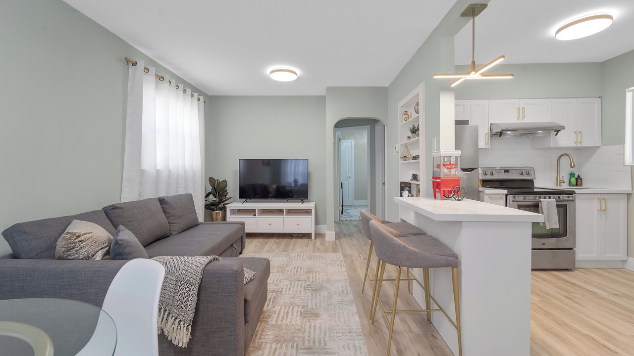 Photo of Livingroom in Woodbine Heights