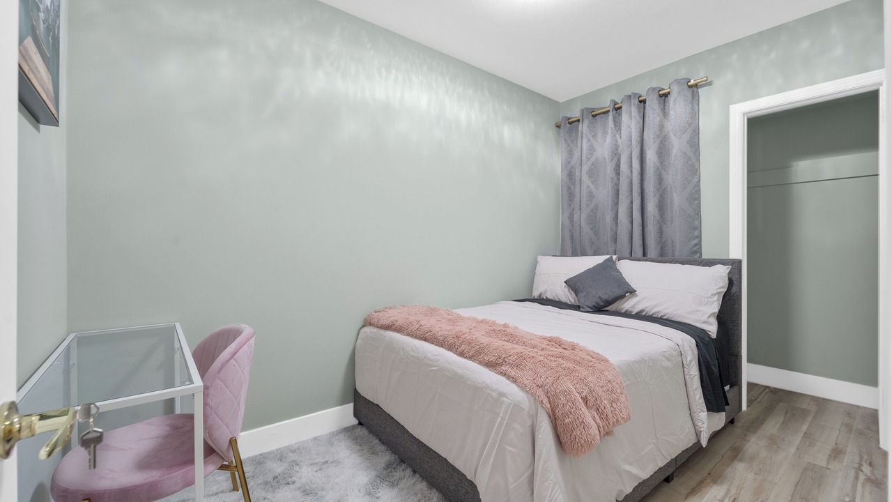 Photo of Bedroom in Woodbine Heights