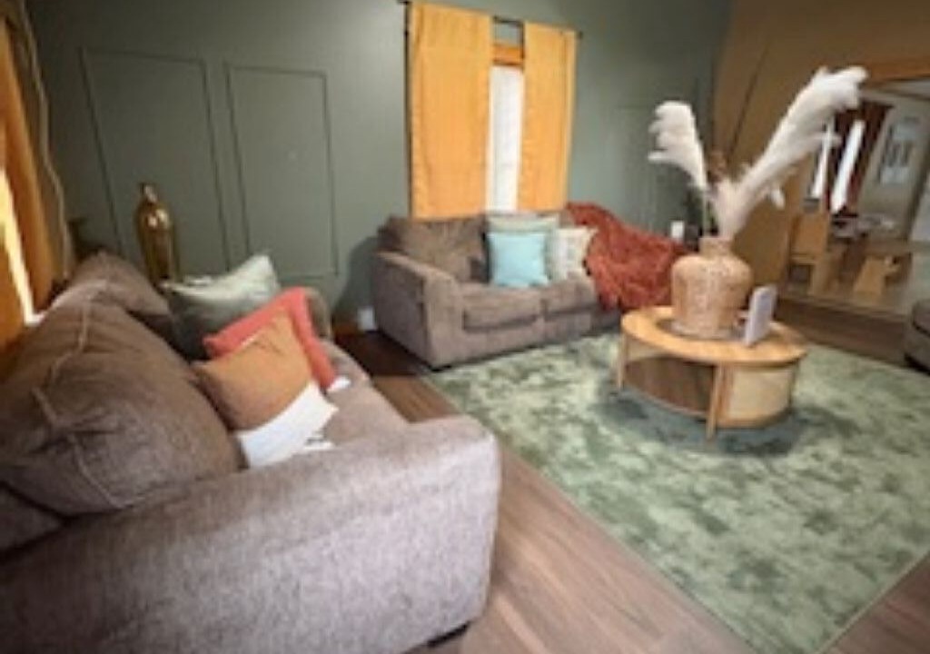Photo of Livingroom in Dawson