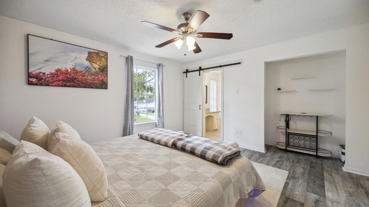 Photo of Bedroom in Mission Bend