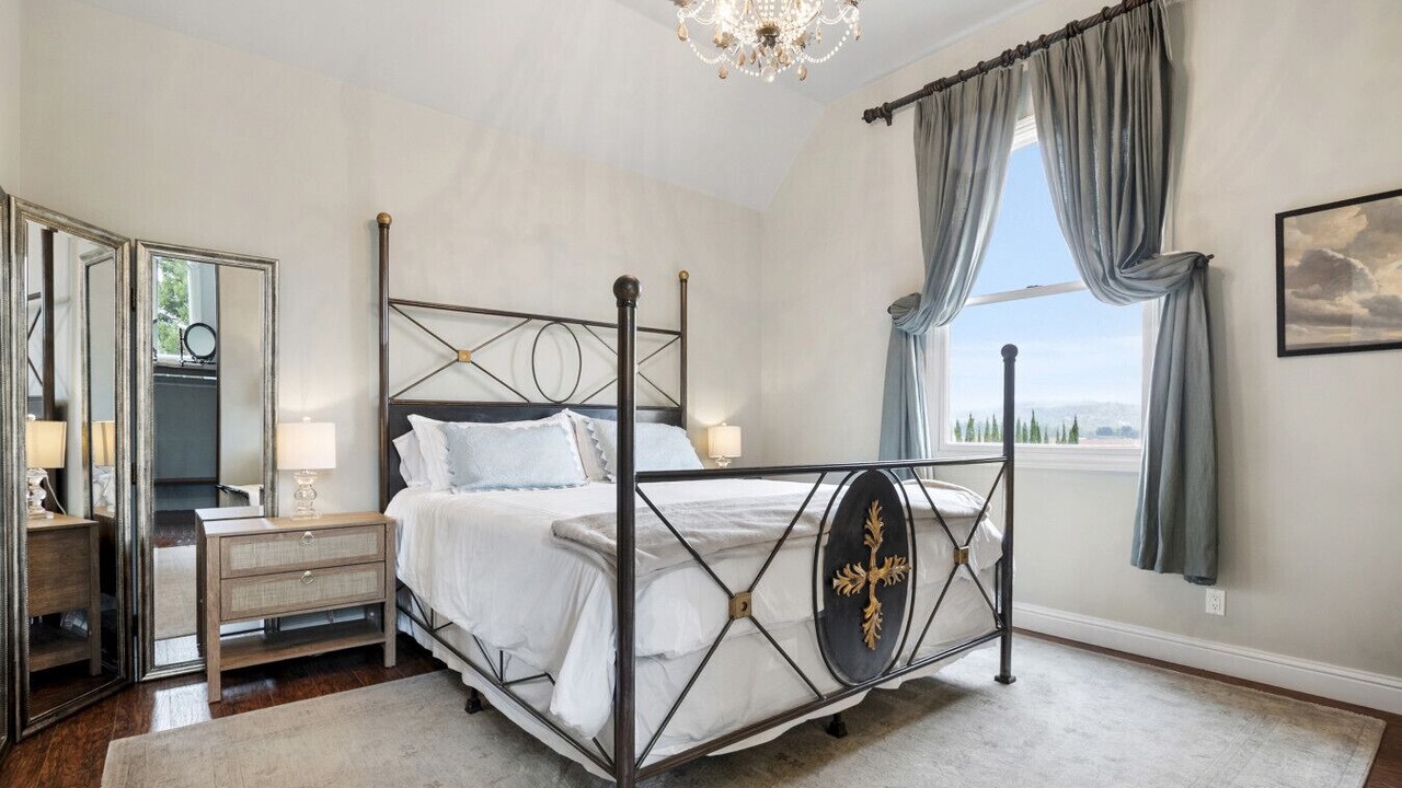 Photo of Bedroom in Napa