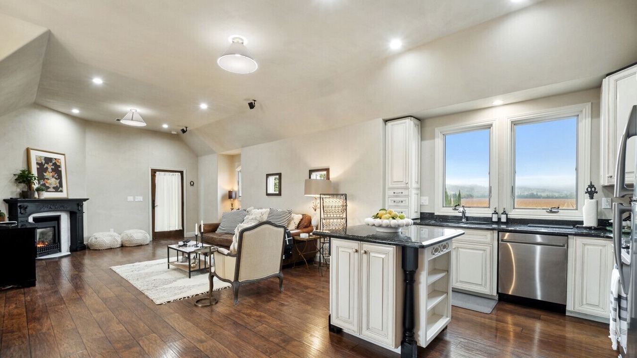 Photo of Livingroom in Napa