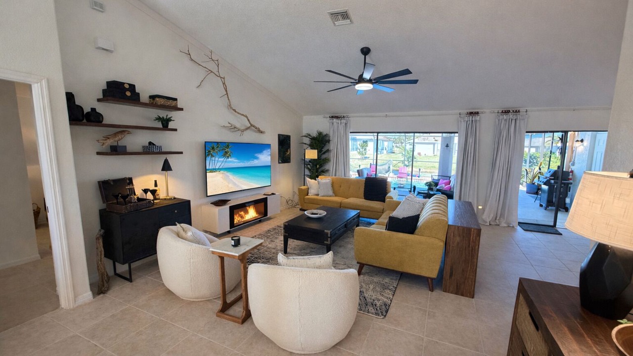 Photo of Livingroom in Long Meadow