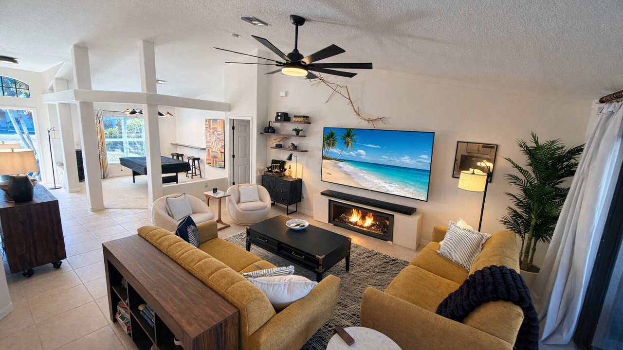 Photo of Livingroom in Long Meadow