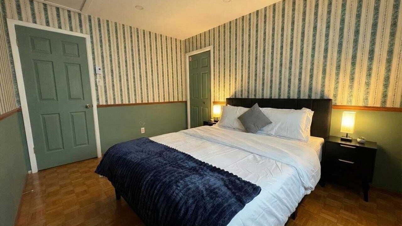 Photo of Bedroom in Vaudreuil