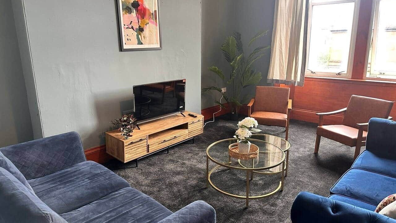 Photo of Livingroom in Glasgow Westend