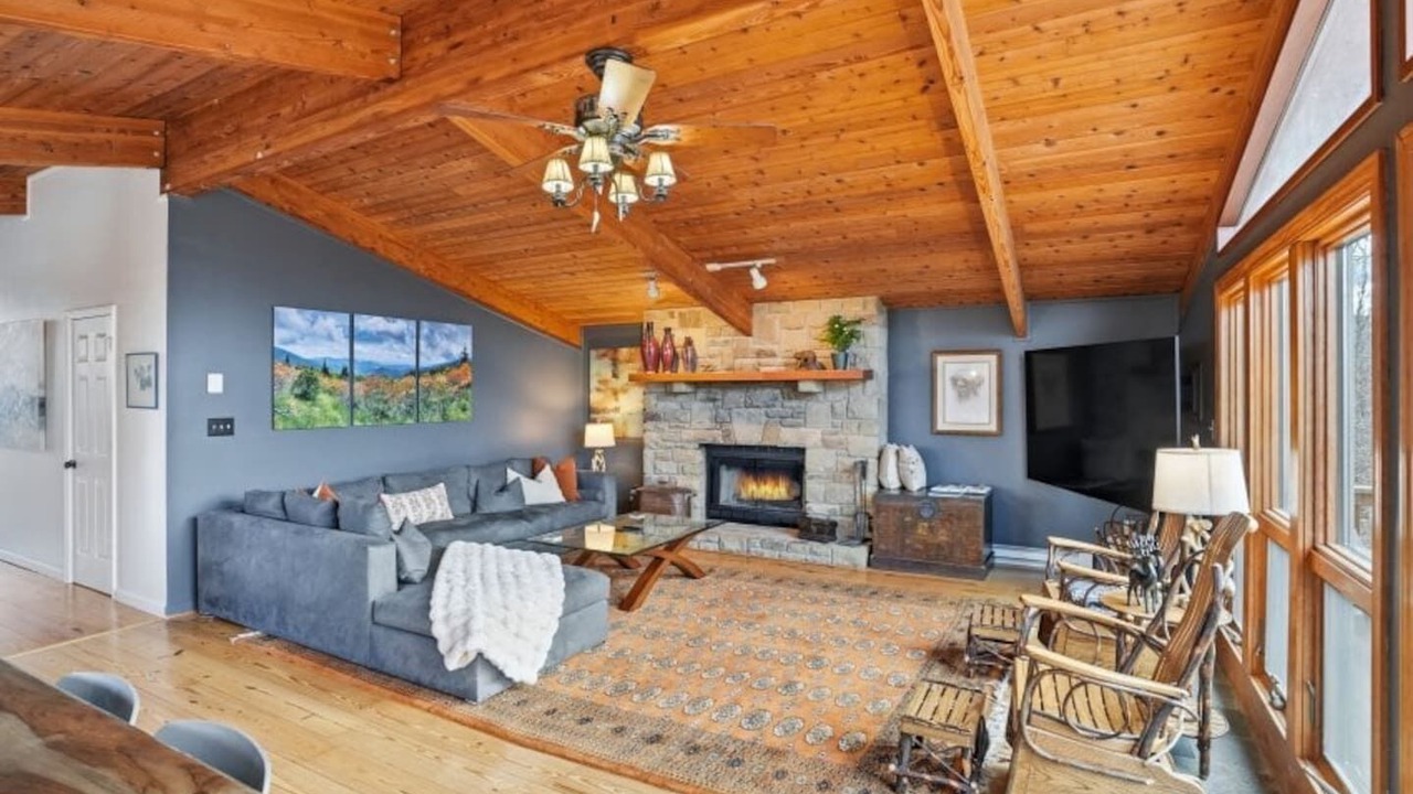 Photo of Livingroom in Beech Mountain