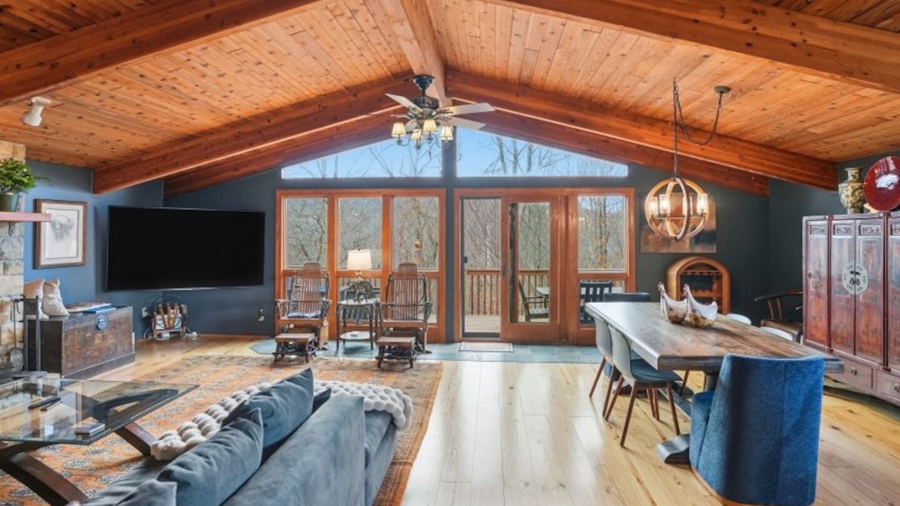 Photo of Livingroom in Beech Mountain