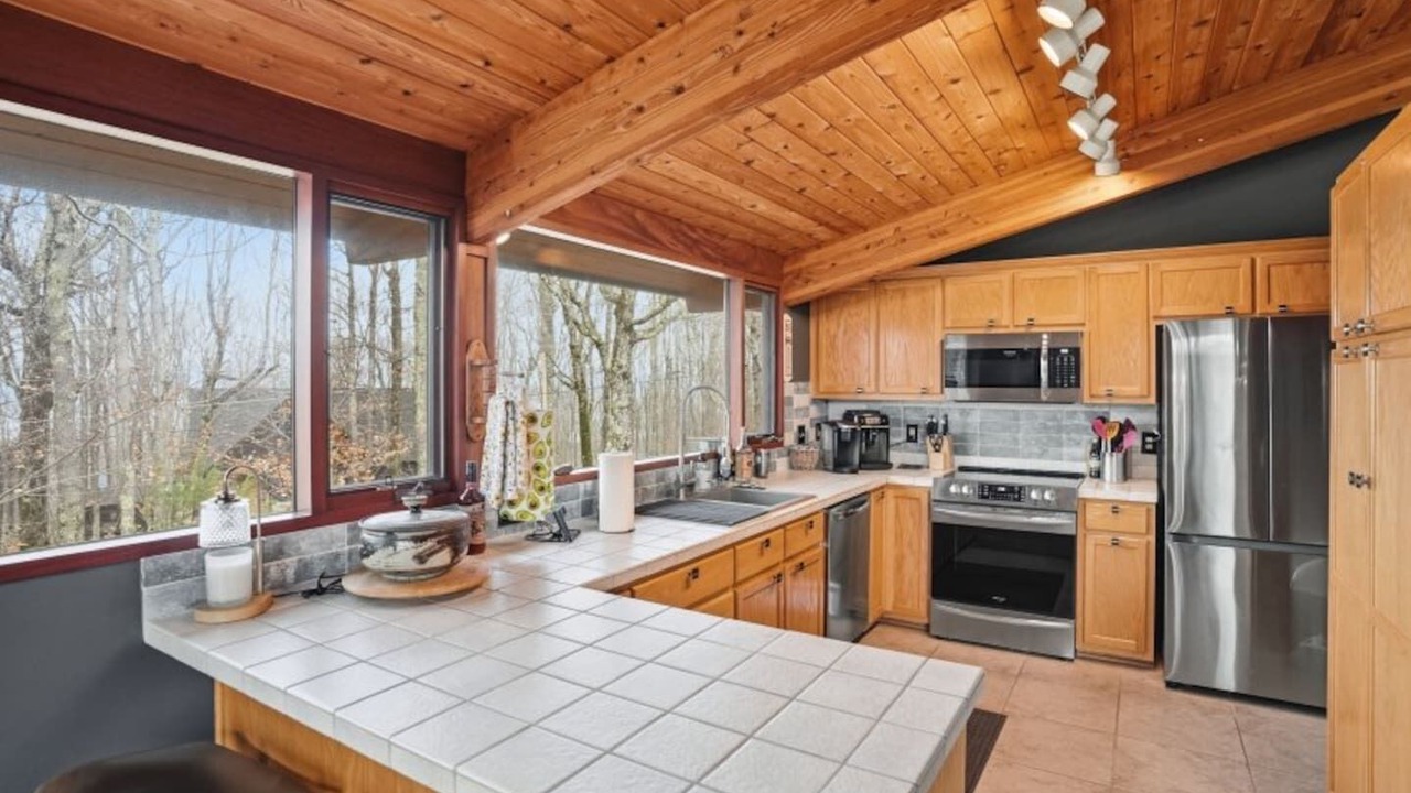 Photo of Kitchen in Beech Mountain