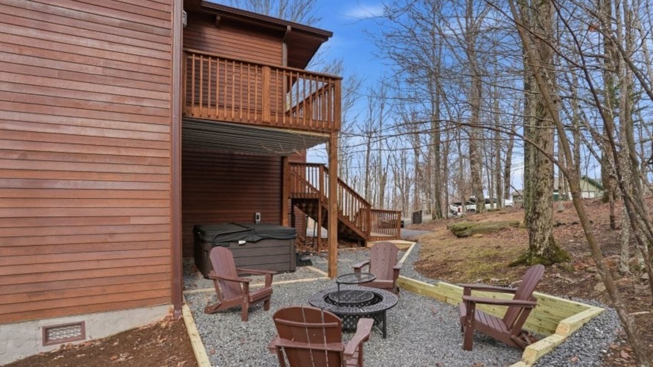 Photo of Patio Balcony in Beech Mountain