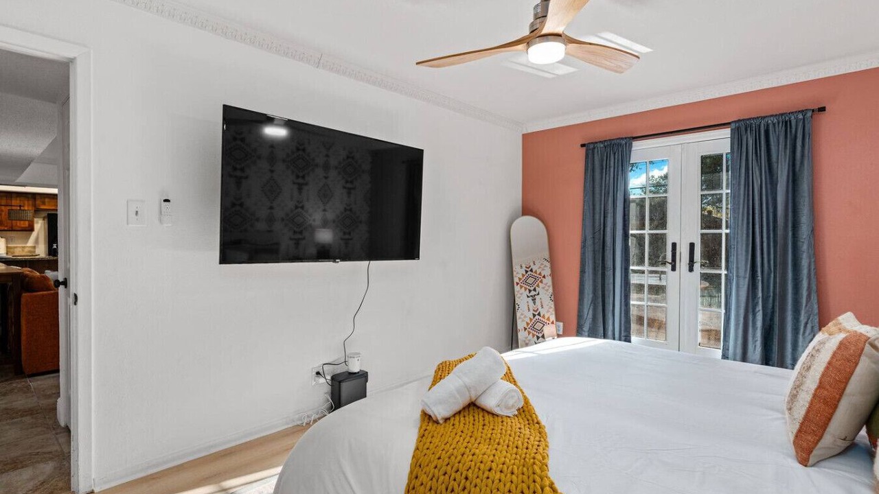 Photo of Bedroom in North San Antonio - SAT