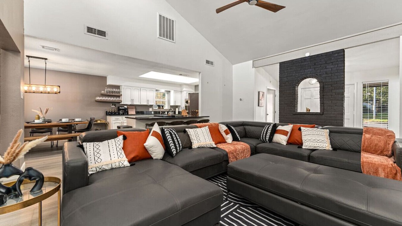 Photo of Livingroom in North San Antonio - SAT