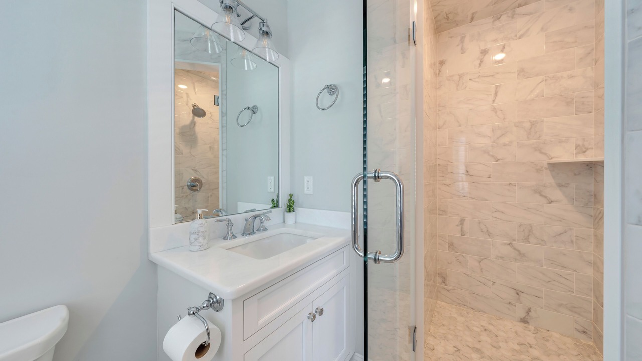 Photo of Bathroom in Avalon
