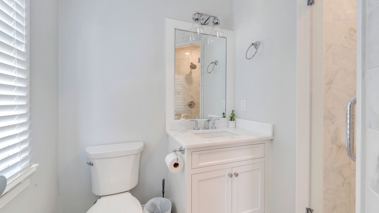Photo of Bathroom in Avalon
