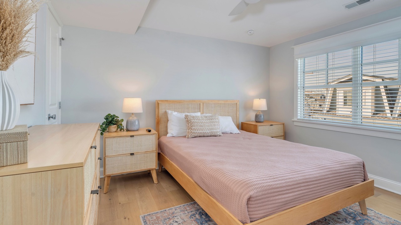 Photo of Bedroom in Avalon