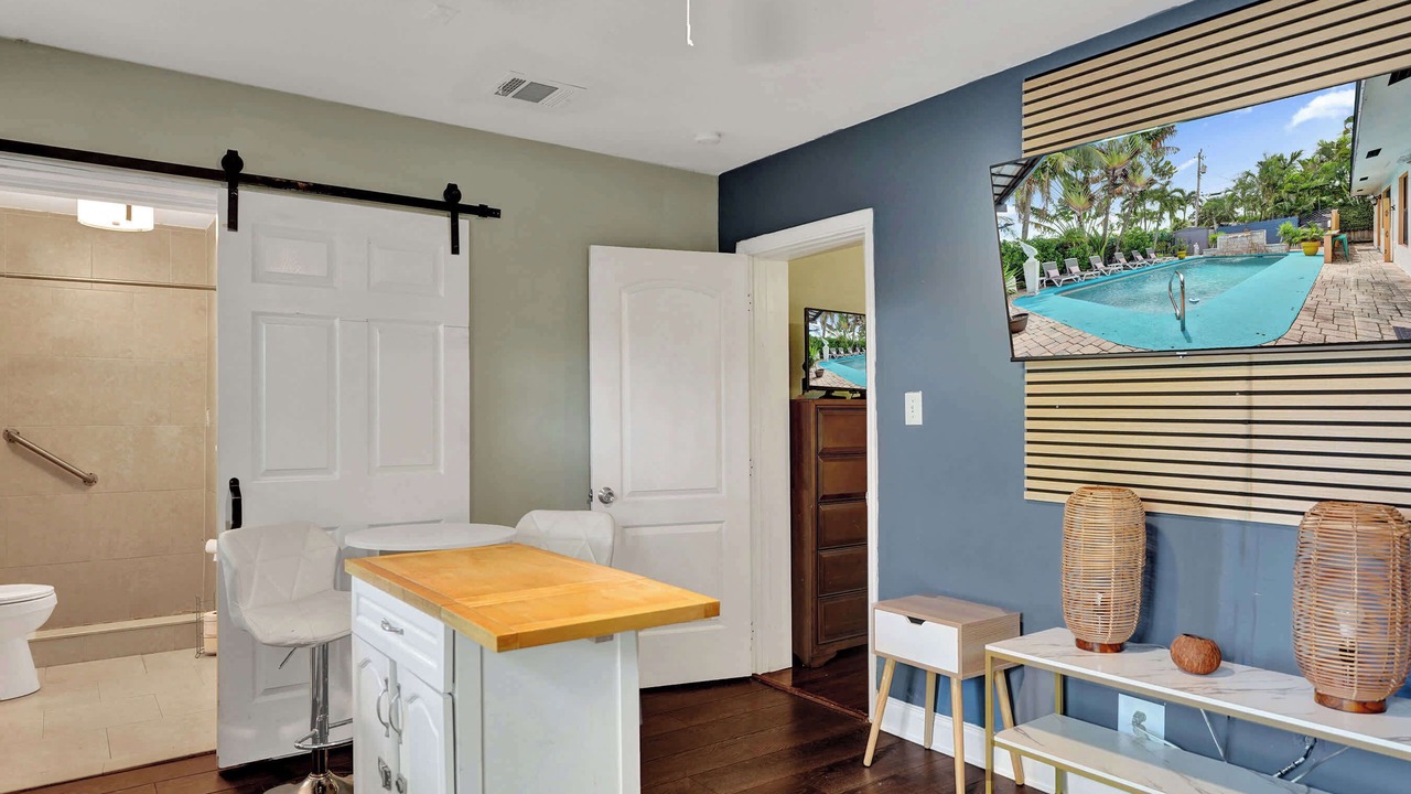 Photo of Bedroom in Coral Heights