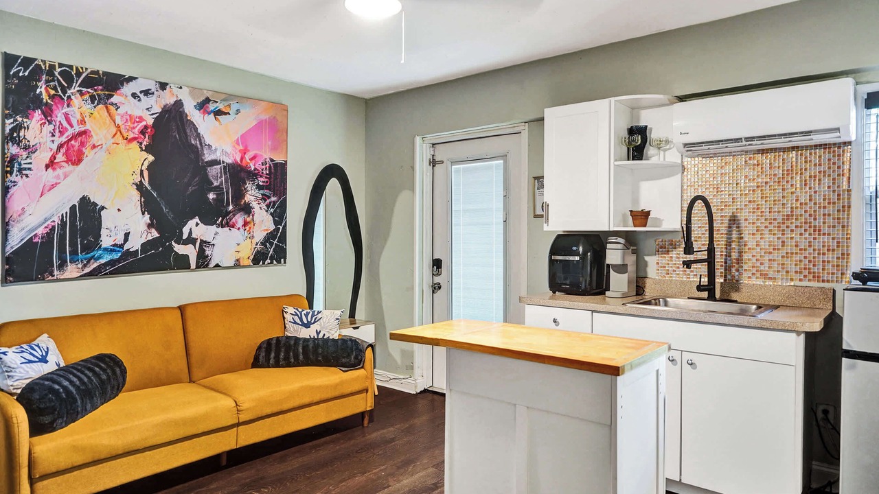 Photo of Bedroom in Coral Heights