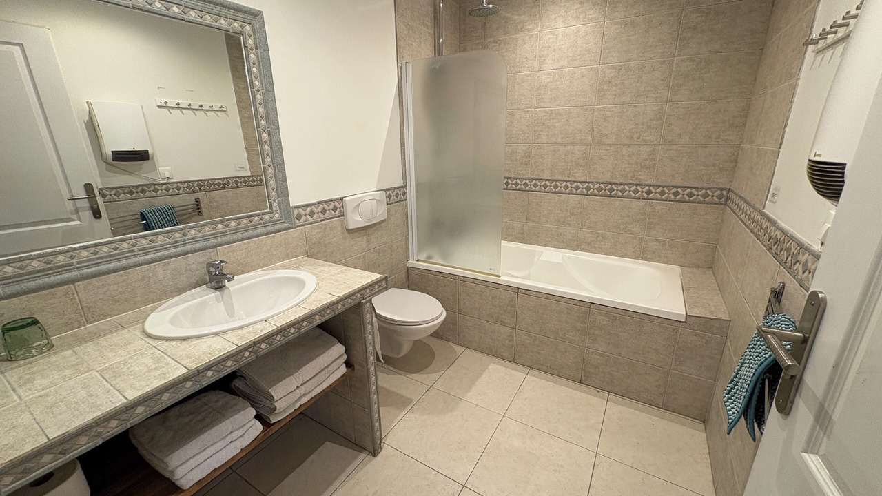 Photo of Bathroom in Laverune