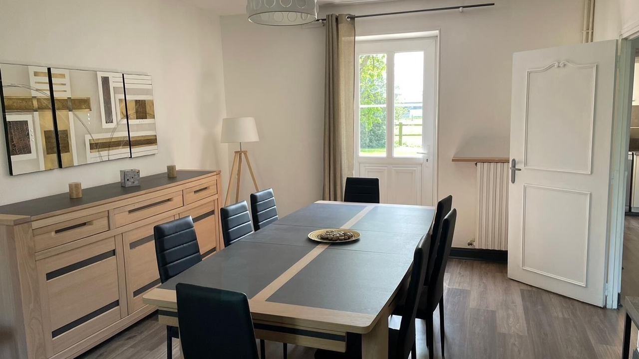 Photo of Others in Rugles