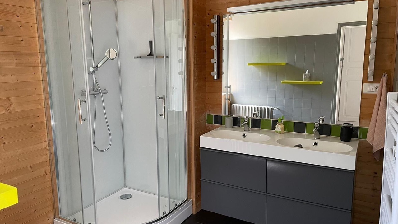 Photo of Bathroom in Rugles