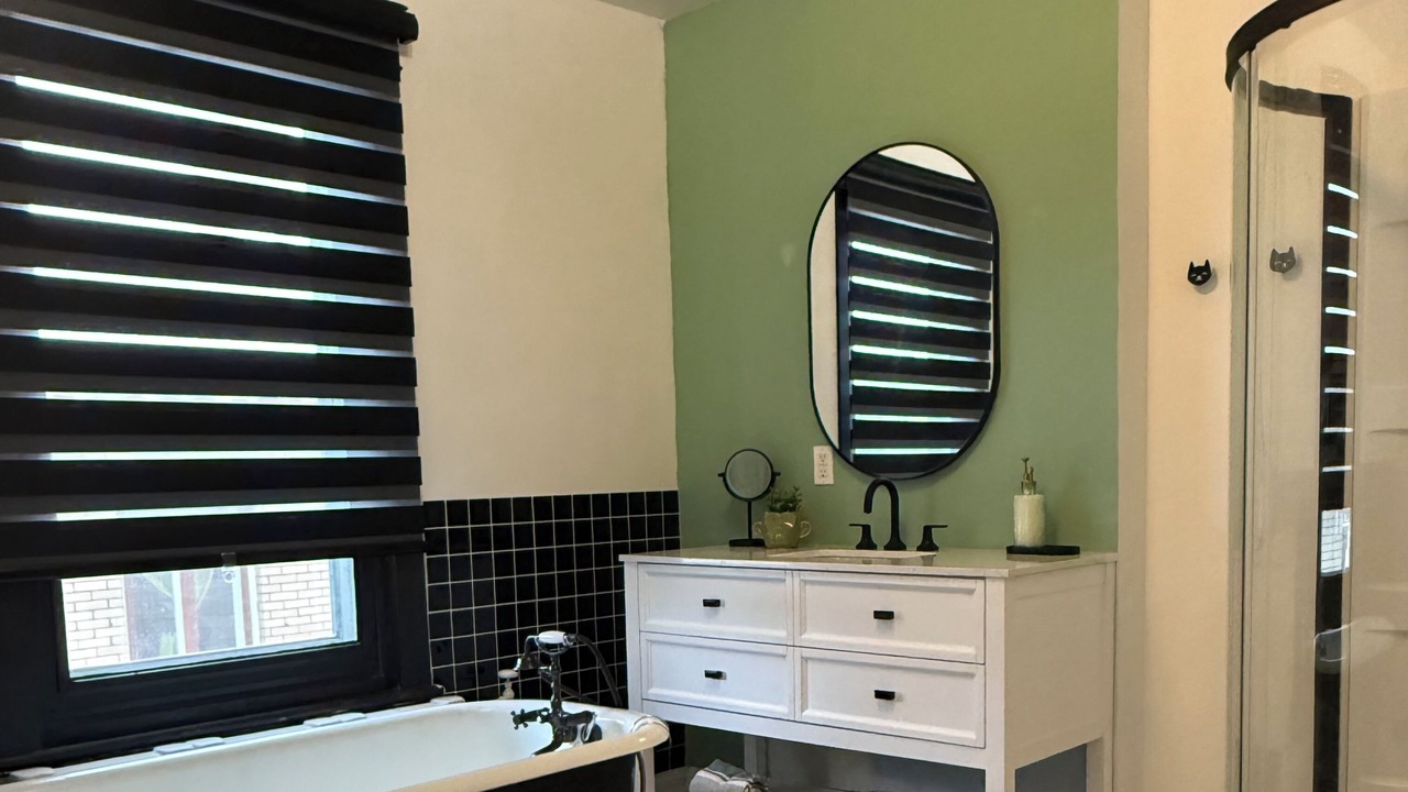 Photo of Bathroom in Desjardins