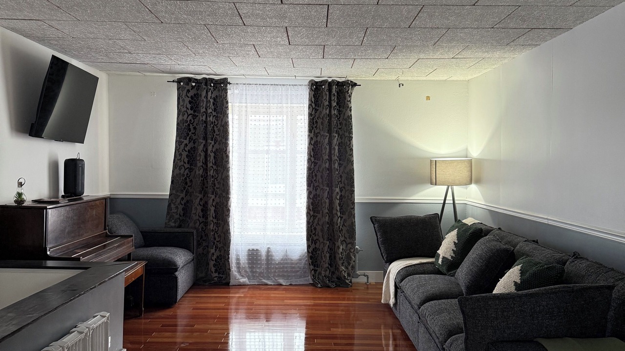 Photo of Livingroom in Desjardins