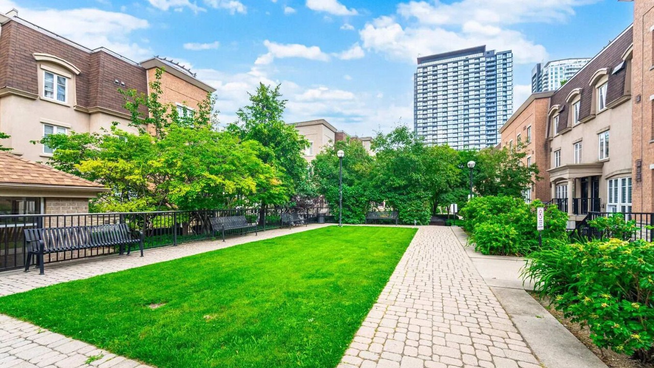 Photo of Outdoor in King West Village