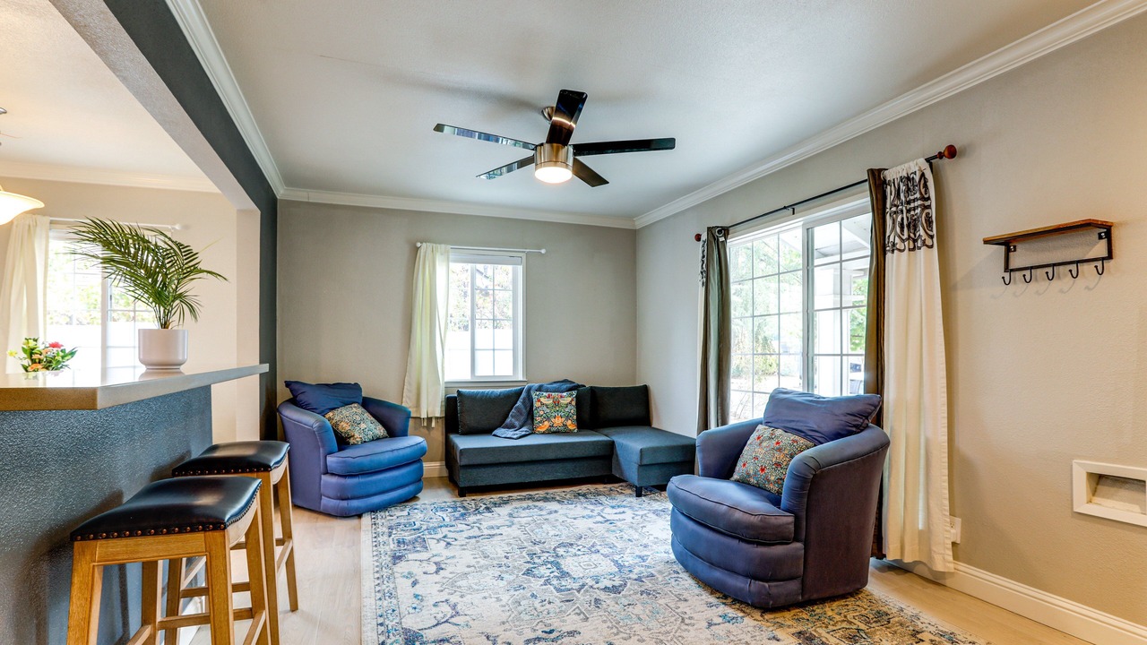 Photo of Livingroom in Southeastern Sacramento