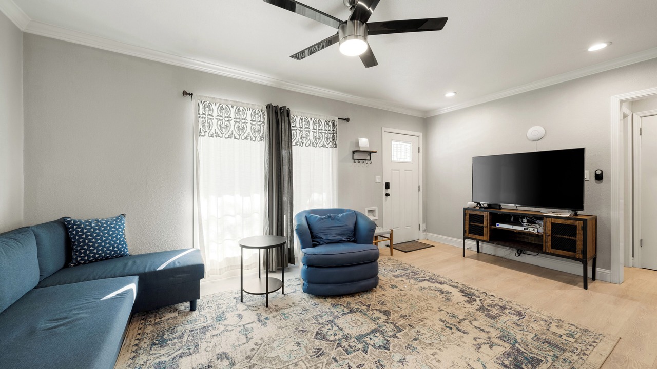 Photo of Livingroom in Southeastern Sacramento