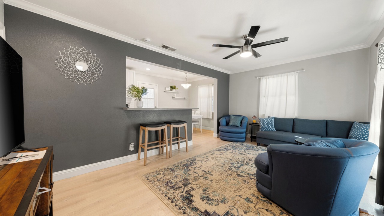 Photo of Livingroom in Southeastern Sacramento