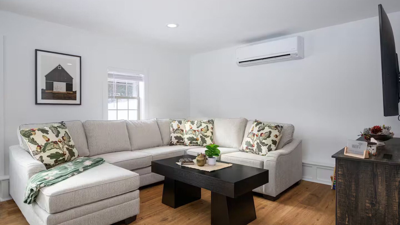 Photo of Livingroom in East Jewett