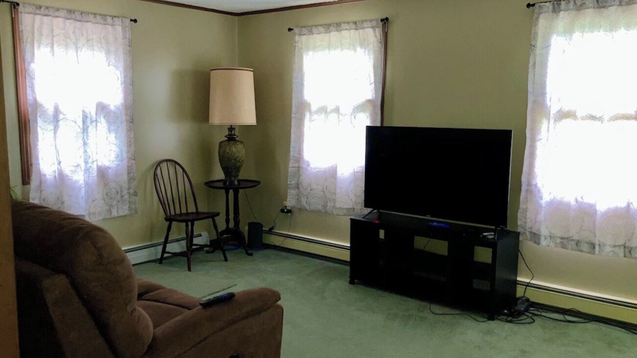 Photo of Livingroom in Jaffrey