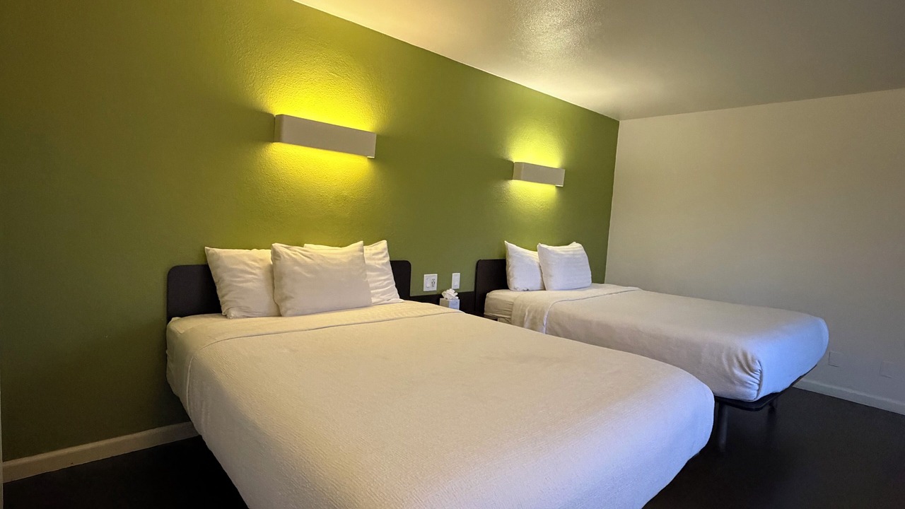 Photo of Bedroom in Munras Avenue