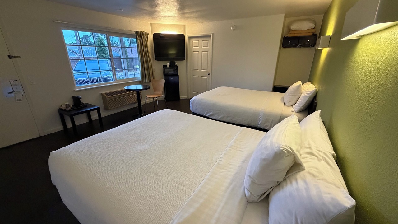 Photo of Bedroom in Munras Avenue