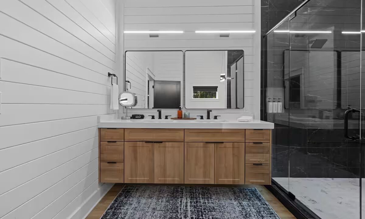 Photo of Bathroom in Hochatown