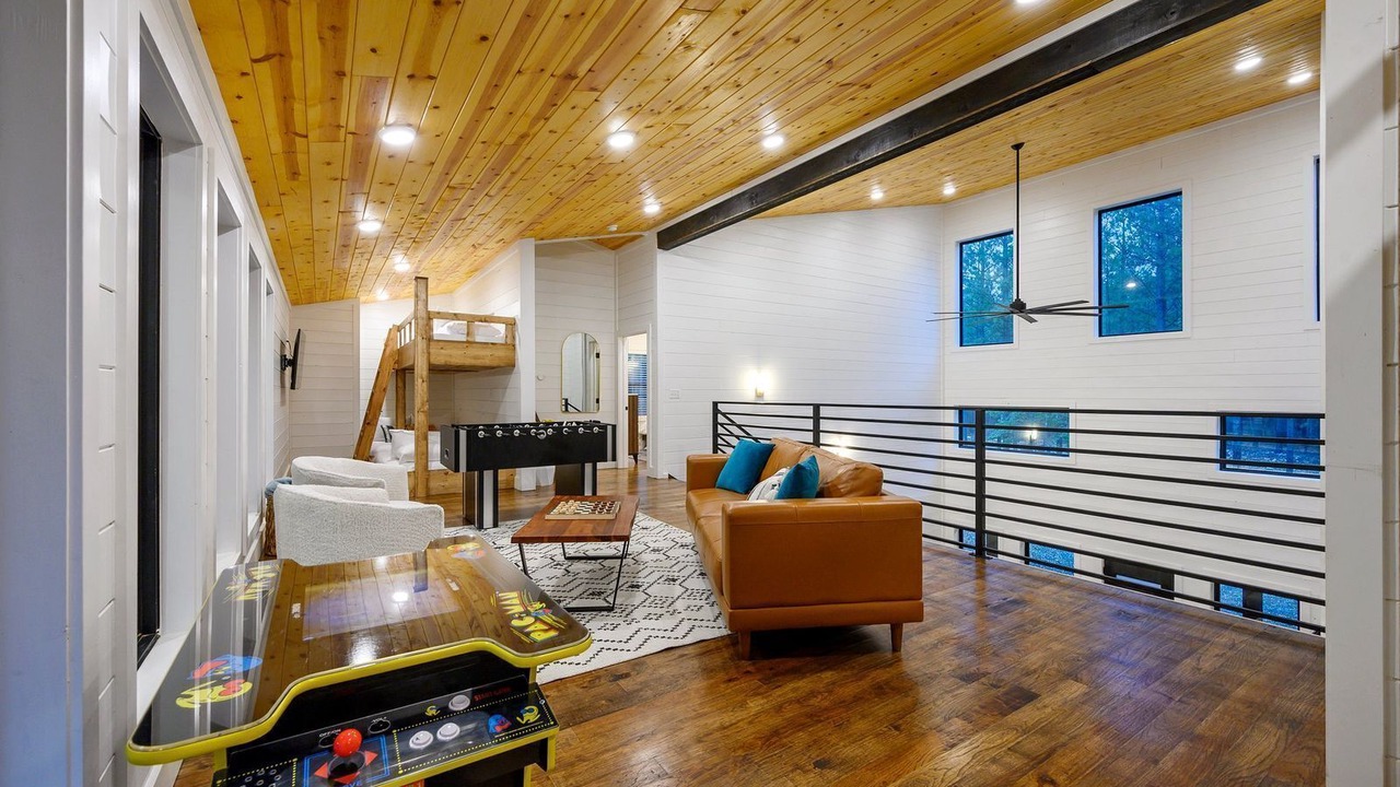 Photo of Bedroom in Hochatown