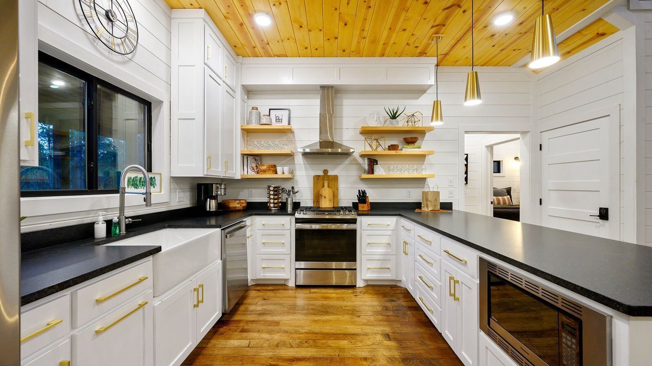 Photo of Kitchen in Hochatown