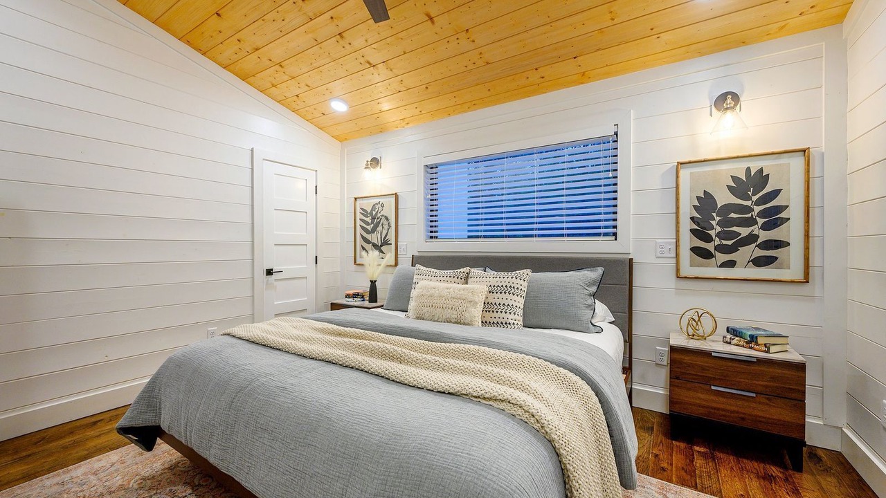 Photo of Bedroom in Hochatown