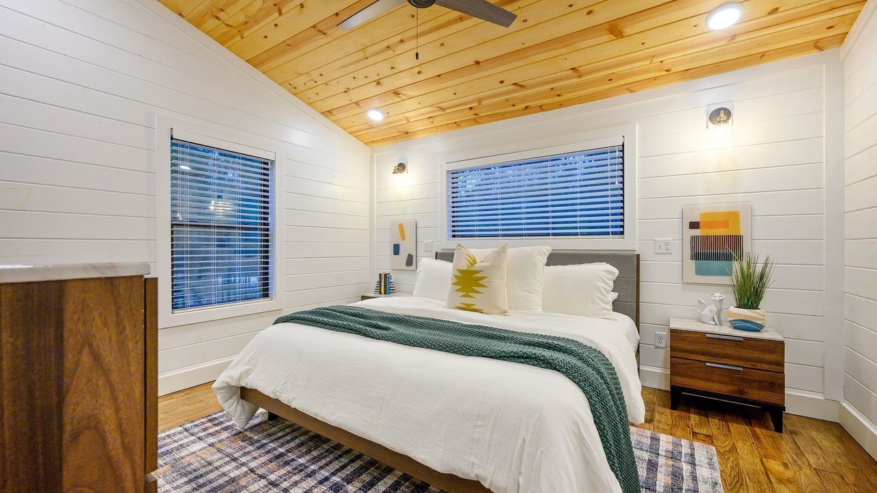 Photo of Bedroom in Hochatown