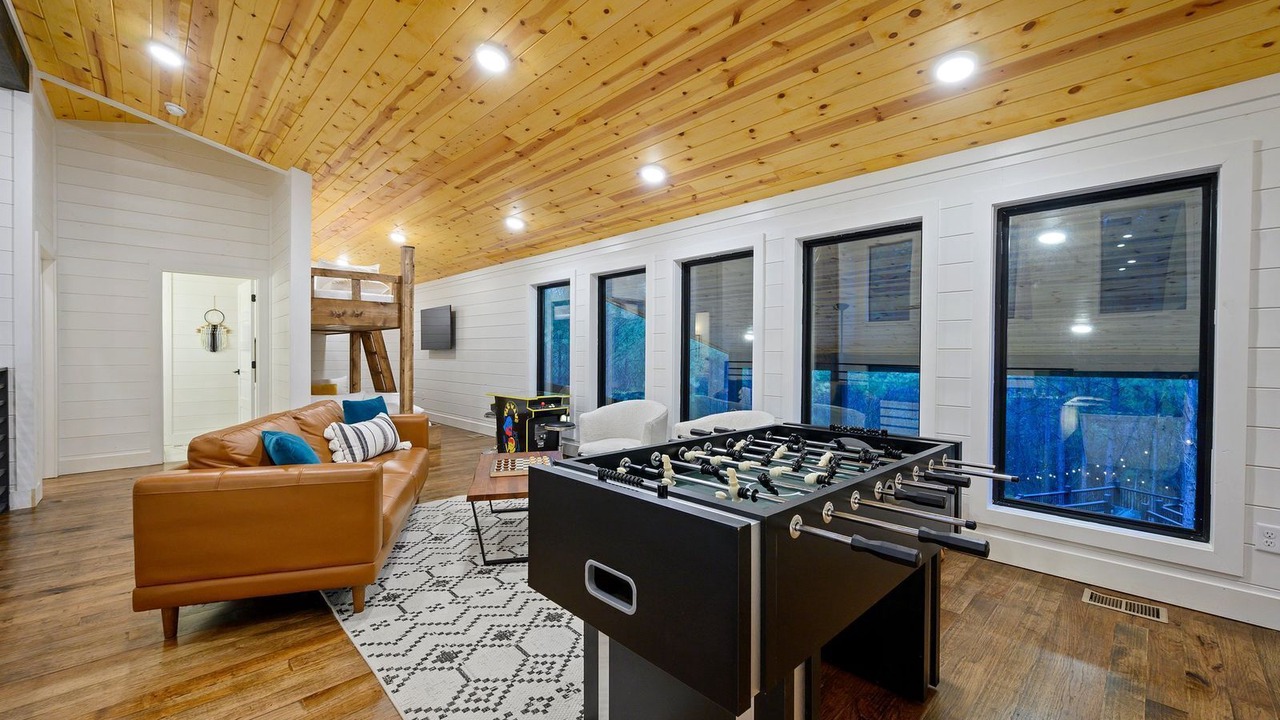 Photo of Bedroom in Hochatown