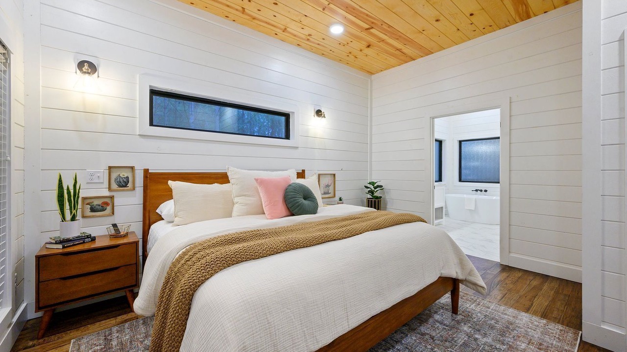 Photo of Bedroom in Hochatown