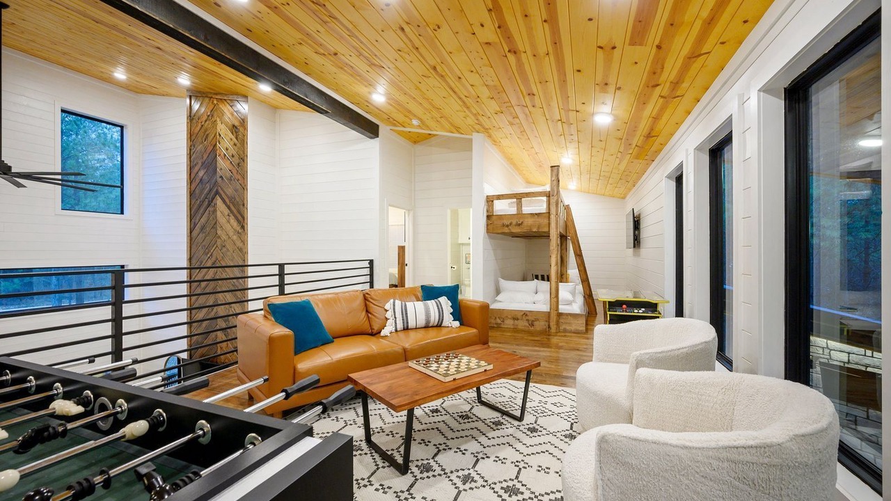 Photo of Bedroom in Hochatown