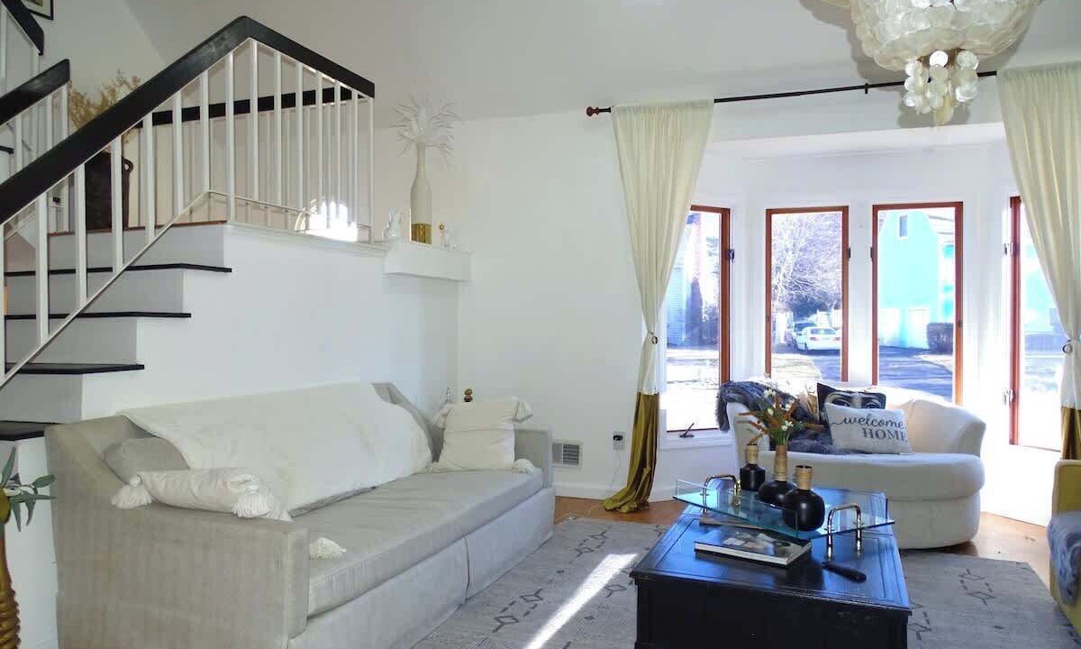 Photo of Livingroom in Stoughton