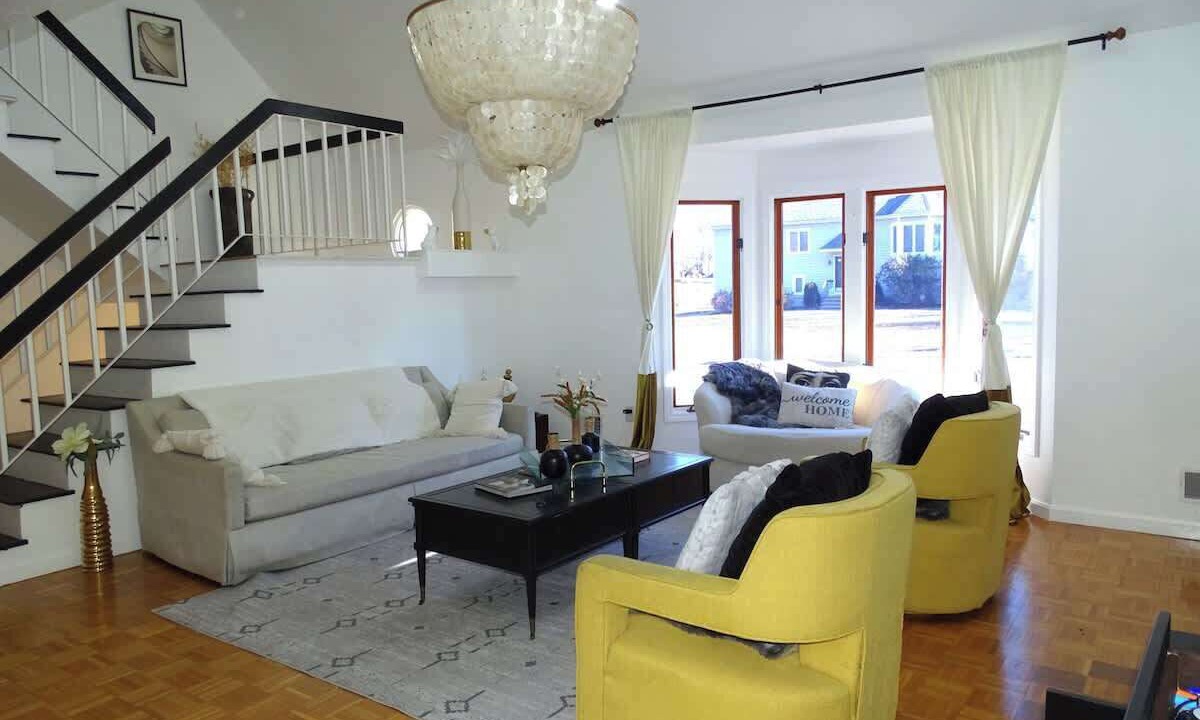 Photo of Livingroom in Stoughton