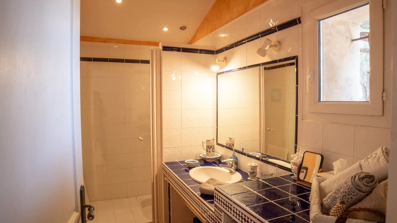 Photo of Bathroom in Bizanet