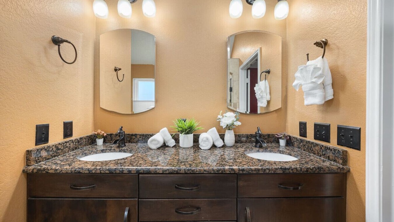 Photo of Bathroom in Allen