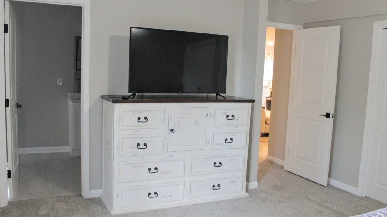 Photo of Bedroom in Overland Park