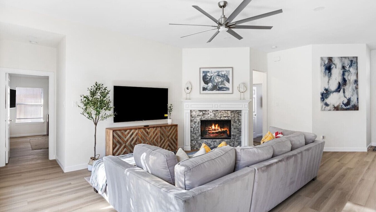 Photo of Livingroom in Allen